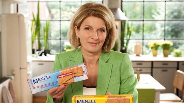 Bild: ARD/Martin Valentin Menke "Light" - klingt nach gesund und vor allem nach abnehmen. Doch was steckt eigentlich in "Light"-Produkten und helfen diese wirklich beim Abnehmen? Susanne Holst klärt auf, in "Wissen vor acht - Mensch".