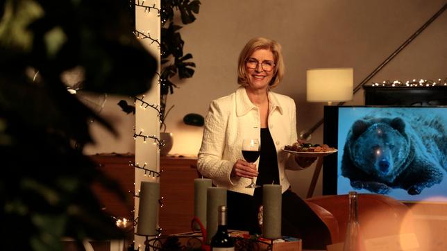Nach den Feiertagen zeigt die Waage häufig etwas mehr an und die Hose spannt. Geht es Ihnen auch so? Damit sind Sie nicht allein … Aber nehmen wir im Winter wirklich automatisch zu? Susanne Holst verrät es, bei „Wissen vor acht - Mensch“.