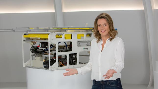 In Zukunft bekommen Bademeister und Rettungsschwimmer einen Rettungs-Roboter zur Aushilfe. Der ist in Zeiten von Personalmangel nicht nur eine willkommene Unterstützung, sondern kann durch seine Schnelligkeit auch effektiv helfen, Leben zu retten. Wie dieser Roboter funktioniert, zeigt Anja Reschke in „Wissen vor acht - Zukunft“.