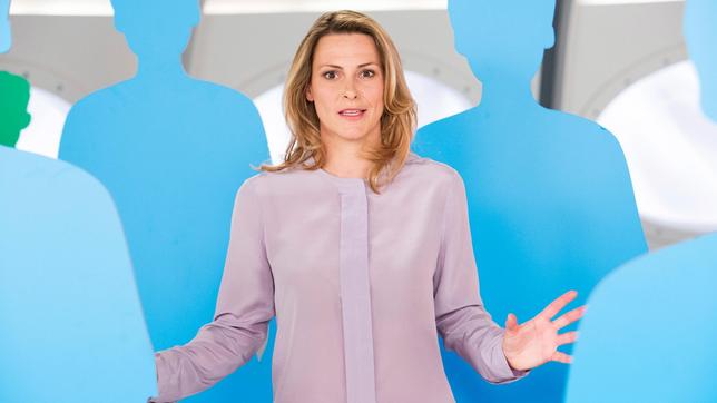 Bild: ARD/Michael Boehme Wer in der Stadt lebt, kennt das: Hier eine Baustelle, da der dicke Verkehr. Anja Reschke stellt eine Erfindung vor, die Erleichterung bringen soll - eine Ruheoase vom stressigen Stadtlärm. Mehr dazu bei Wissen vor acht - Zukunft.