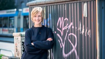 Bild: ARD/BR/Markus Konvalin Dr. Stefanie Schardien ab 2019 neue Sprecherin. Die Pfarrerin aus Fürth wird im Mai 2019 ihr erstes "Wort zum Sonntag" sprechen.