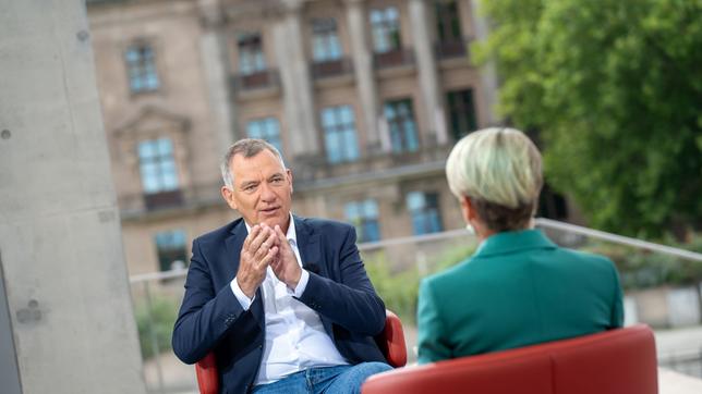 Jan van Aken, Parteivorsitzender der Partei Die Linke - ARD Sommerinterview 2025