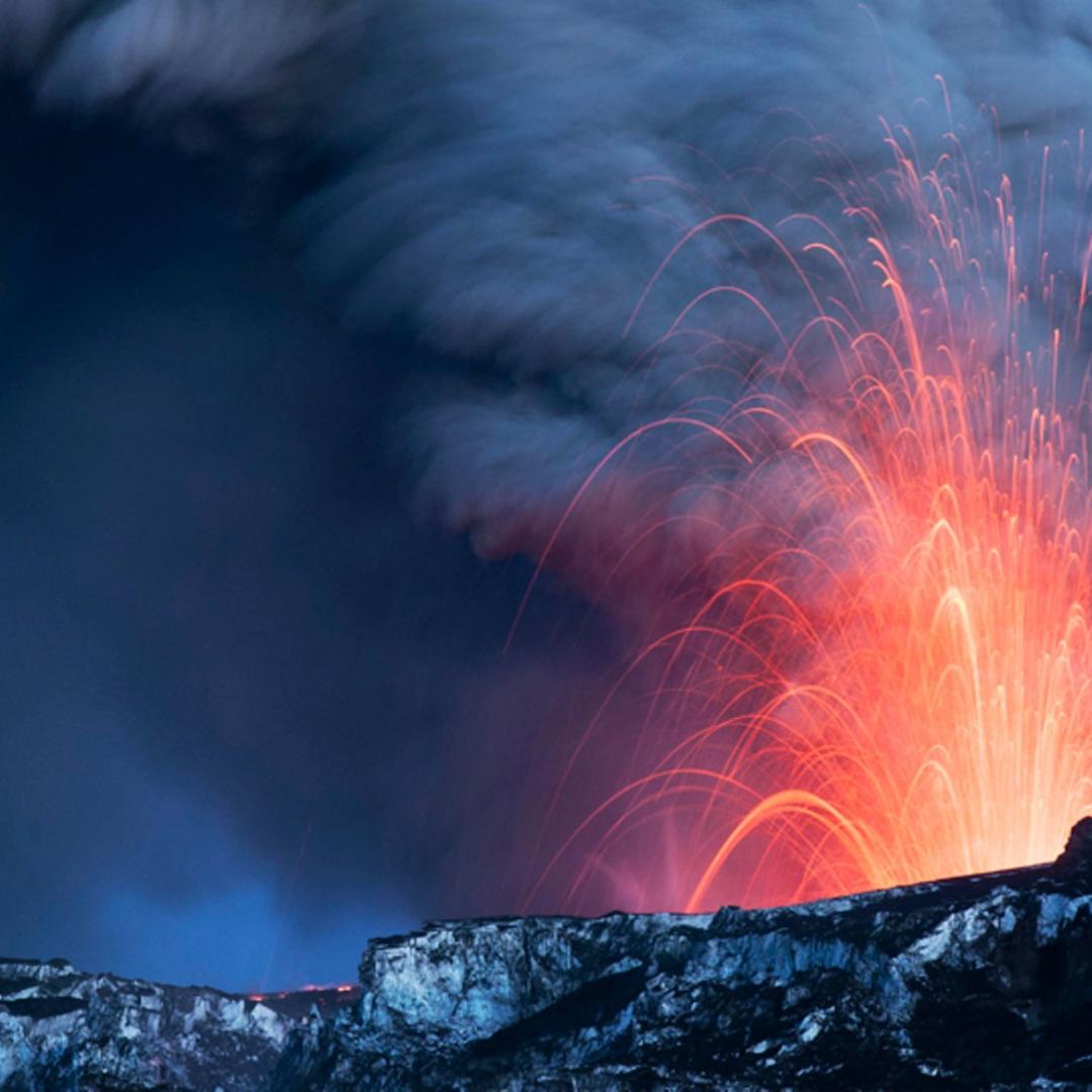 Eruption des Eyjafjallajökull, Langzeitbelichtung, Eyjafjallajökull, Island, Europa 