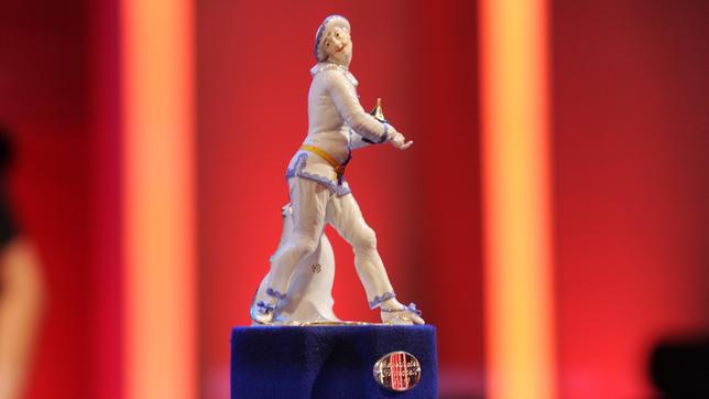 Bild: dpa/Tobias Hase Bayerischer Filmpreis: die Porzellanfigur Pierrot