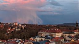 Pfirsichfarbene Regenwolken über Weimar