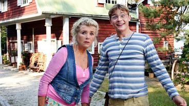 Bild: ARD Degeto/Barbara Bauriedl Jutta Speidel als Fanny Steininger und Dennis Mojen als Elias