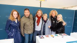 Die Fans konnten in Kiel ihre "Sturm"-Lieblinge Jennifer Siemann, Dieter Bach, Erich Altenkopf, Julia Grimpe, Melanie Wiegmann und Jenny Löffler (v.l.n.r.) hautnah erleben.