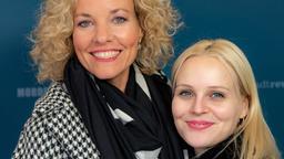 Ein Herz und eine Seele: Die "Sturm"-Schauspielerinnen Melanie Wegmann alias Natascha Schweitzer und Jenny Löffler alias Annabelle Sullivan.