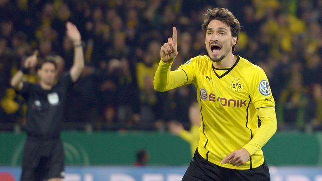 Bild: dpa Der Dortmunder Mats Hummels