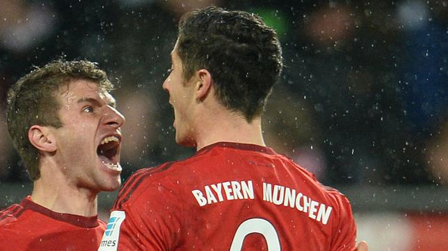 Bild: dpa Thomas Müller und Robert Lewandowski