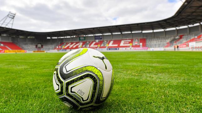 Bild: dpa/Hendrik Schmidt Wie steht es um Schmerzmittelmissbrauch im Fußball?