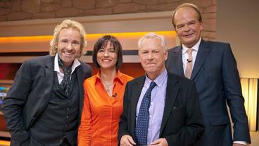 Thomas Gottschalk (l.) mit Maybritt Illner, Andreas Fritzenkötter (r.) und Uwe-Karsten Heye (2.v.r.)