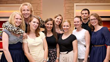 Thomas Gottschalk mit Studentinnen der Uni Erfurt