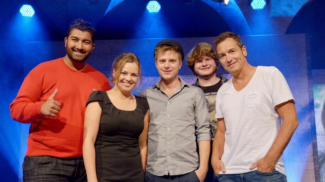 Bild: rbb/Thomas Ernst Faisal Kawusi, Fee Badenius, Moritz Neumeier, Jan Philipp Zymny, Dieter Nuhr