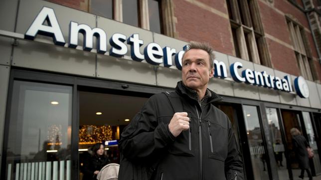 Bild: ARD Degeto/Martin Valentin Menke LKA-Ermittler Alex Pollack (Hannes Jaenicke) ist auf gefährlicher Mission in Amsterdam.