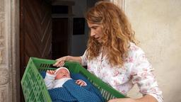 „Capo“ Sonja Schwarz (Chiara Schoras) findet ein Baby vor ihrer Haustür.