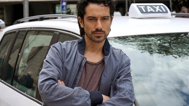 Bild: ARD Degeto/Hans-Joachim Pfeiffer Der Taxifahrer Riccardo (Stefano Bernardin) hat ein Geheimnis.