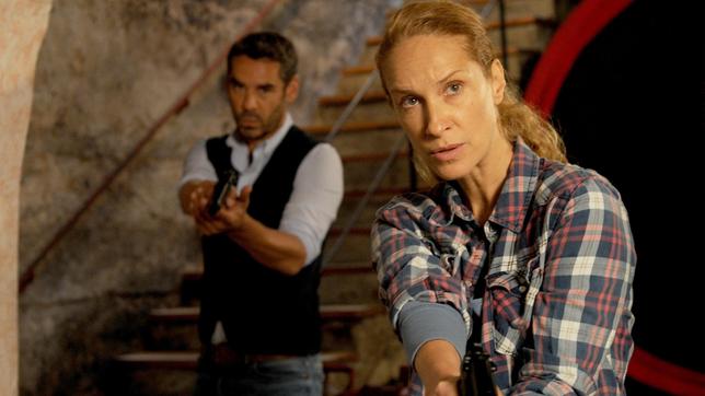 Bild: ARD Degeto/Hans-Joachim Pfeiffer Kommissarin Sonja Schwarz (Chiara Schoras) und „Capo“ Matteo Zanchetti (Tobias Oertel) jagen einen Entführer.