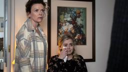 Nach der Flucht: Kate Campbell (Denise McCormack, li.) und ihre Tochter Erin Moore (Shauna Higgins, re.) sind geschockt.