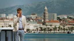 Kai (Andreas Guenther) will in Split sesshaft werden und telefoniert mit Branka.
