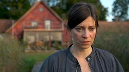 Bei Viktoria (Claudia Eisinger) kommen schmerzhafte Erinnerungen hoch.