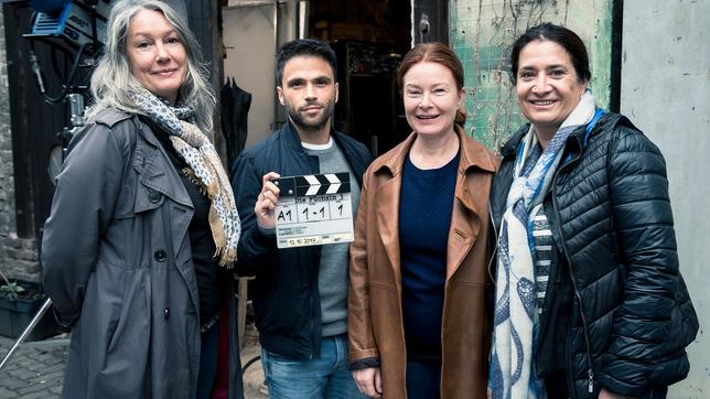 Bild: WDR/Martin Rottenkolber Eva Testor (Kamera), Karim Cherif, Lina Wendel und Sabine Derflinger (Regie) (v.l.n.r.)