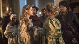 Die Musketiere: Comtesse Ninon (Annabelle Wallis, Mitte) und Athos (Tom Burke) sind bestürzt, dass die junge Fleur (Alice Sanders) verhaftet wird.