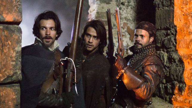 Die Musketiere: Aramis (Santiago Cabrera), D’Artagnan (Luke Pasqualino) und Porthos (Howard Charles).