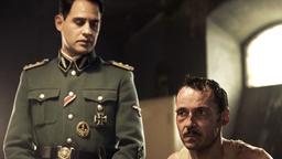 Sturmbannführer Heindrich (Moritz Bleibtreu) und Pierre (Julien Boîsselier)