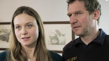 Bild: ARD Degeto/Allegro Film/Stefan Haring Johannes Zeiler und Anna Unterberger als Ehepaar Völk