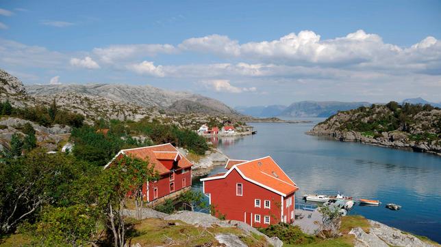 Bild: ARD Degeto/Hardy Spitz Die eindrucksvolle Landschaft Norwegens, hervorragende Darsteller, unvergessliche Bilder, dramatische Konflikte und zeitgemäße Liebesgeschichten - dafür steht der neue Reihentitel "Liebe am Fjord" im Ersten.