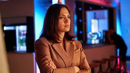Valerie Hazards nimmt Kontakt zur Schwester ihres Konkurrenten auf.