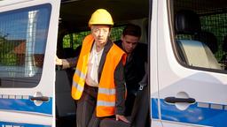 Im Kampf um die Braunkohle: Industrievertreterin Hilde Diggering (Anna Böttcher) fragt sich, auf welcher Seite sie steht.