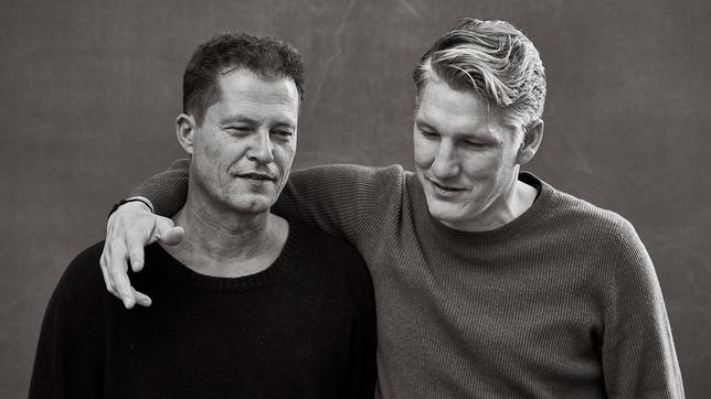 Bild: WDR/Amazon/Barefoot Films 2014 – Deutschland wird Weltmeister. Mittendrin der blutende Held Bastian Schweinsteiger. Schweinsteiger liebt das Spiel, er steht für alles, was den Fußball zur schönsten Sache der Welt macht. Kampf und Anmut, Fairness, Teamgeist und die unstillbare Lust zu spielen. Dies ist seine Geschichte, von seinen Anfängen bis zu seinem Karriereende.
