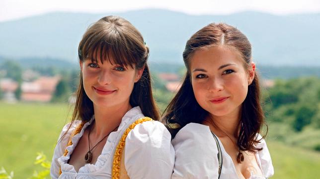 Bild: ARD Degeto/Erika Hauri Beste Freundinnen: Katharina (Henriette Richter-Röhl, re.) und Elena (Ina Paule Klink).