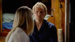 Beziehungsexperiment: Lena (Loes Haverkort) und Piet Van der Valk (Marc Warren).