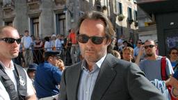 Commissario Brunetti am Tatort in Venedig.