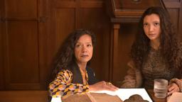 Christine Philips (Jaye Griffiths, li.) und Zoë Waterman (Tara Hetharia, re.) arbeiten zusammen im Museum.