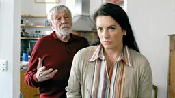 Cleo (Christine Neubauer) hat wieder einmal Stress mit ihrem nicht allzu verständnisvollen Vater Werner (Dietmar Schönherr).