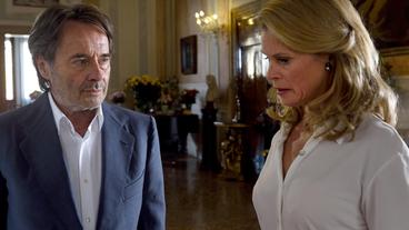 Bild: ARD Degeto/Nicolas Maack Commissario Brunetti (Uwe Kokisch) trifft die Operndiva Flavia Petrelli (Leslie Malton) nicht als Musikliebhaber, sondern in beruflicher Funktion.