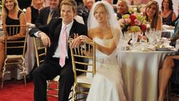 Das  Brautpaar Dylan (Michael Nardelli) und Heather (Laura Coover) genießt den Moment des Glücks...