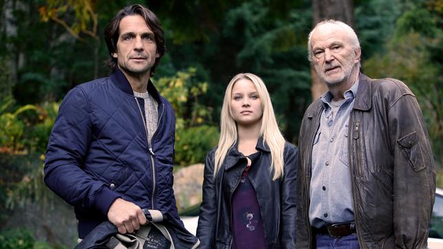 Bild: ARD Degeto/Bettina Strauss Richard (Michael Gwisdek, re.), Karen (Sonja Gerhardt) und Adrian (Robert Seeliger)
