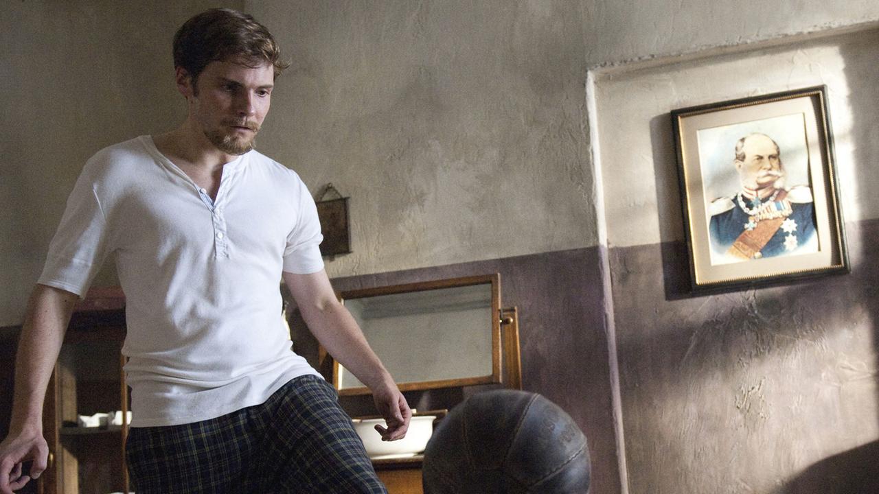 Konrad Koch (Daniel Brühl)