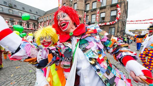 Bild: WDR/Thomas von der Heiden Der politischste Rosenmontagszug Deutschlands zieht seit jeher durch die NRW-Landeshauptstadt Düsseldorf – diesmal unter dem Motto: Jeck erst recht
