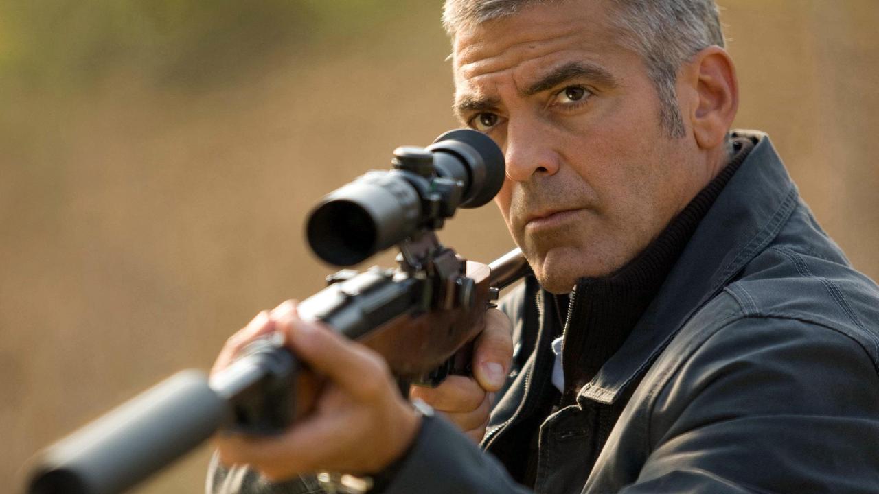 Der Profikiller Jack (George Clooney) ist ein Meister seines Fachs.
