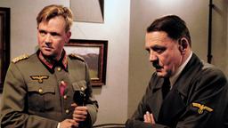 Der Untergang naht: Doch Adolf Hitler weist Infanteriegeneral Burgdorf in seine Schranken.