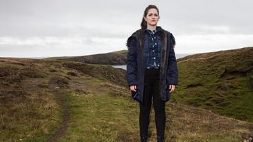 Bild: ARD Degeto/ITV Studios/BBC Scotland/Neil Davidson Detective Inspector Jimmy Perez' Kollegin Alison McIntosh (Alison O’Donnell) ist eine große Unterstützung.