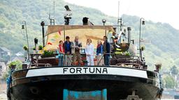 Die letzte Fahrt (v.li.n.re.): Lucy (Stella Kunkat), Jan (Sönke Möhring), Rainer (Heinz Baumann), Claudia (Julia Jäger), Jonas (Sammy Scheuritzel) und Michael (Thomas Sarbacher).