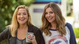 Die Schwestern Jesse (Kate Hudson, li.) und Gabi (Sarah Chalke) müssen ihren Eltern endlich die Wahrheit sagen.