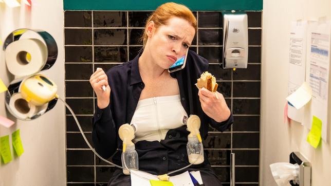 Die zweifache Mutter Sonja (Karoline Herfurth) will unbedingt wieder ins Berufsleben einsteigen.